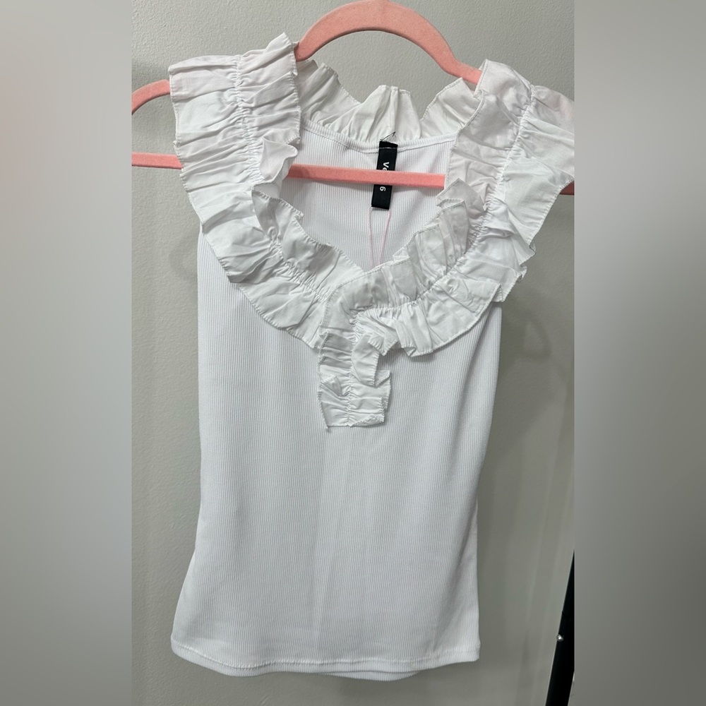 Venti 6 White Ruffle Ribbed Tank Top -